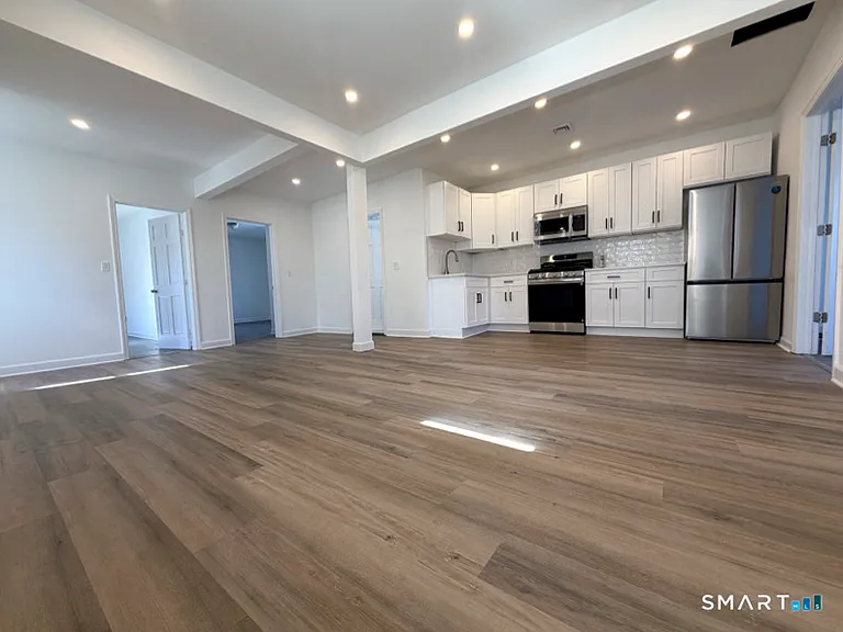 30 Dora St — Photo 5