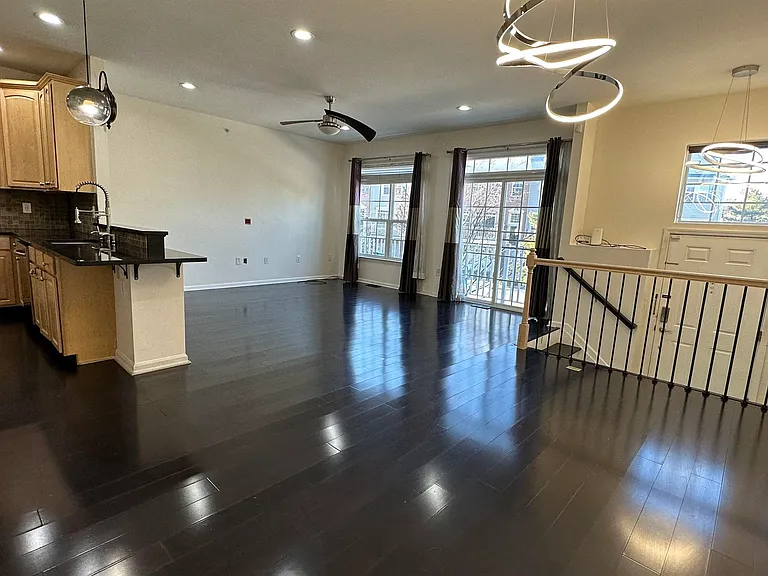 15 Hudson Ct — Photo 3
