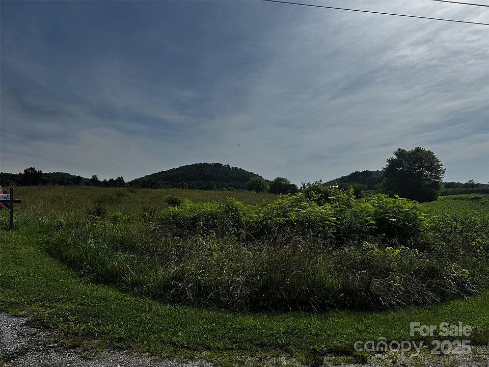 1st image of 72 Canary Ln #9