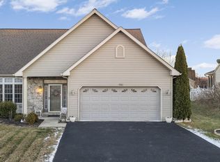 2182 Weeping Willow Ln, Mount Joy, PA 17552