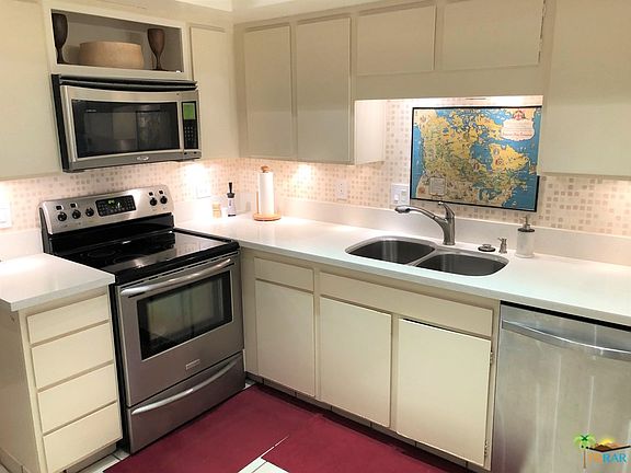 2nd image of 509 Desert Lakes Cir