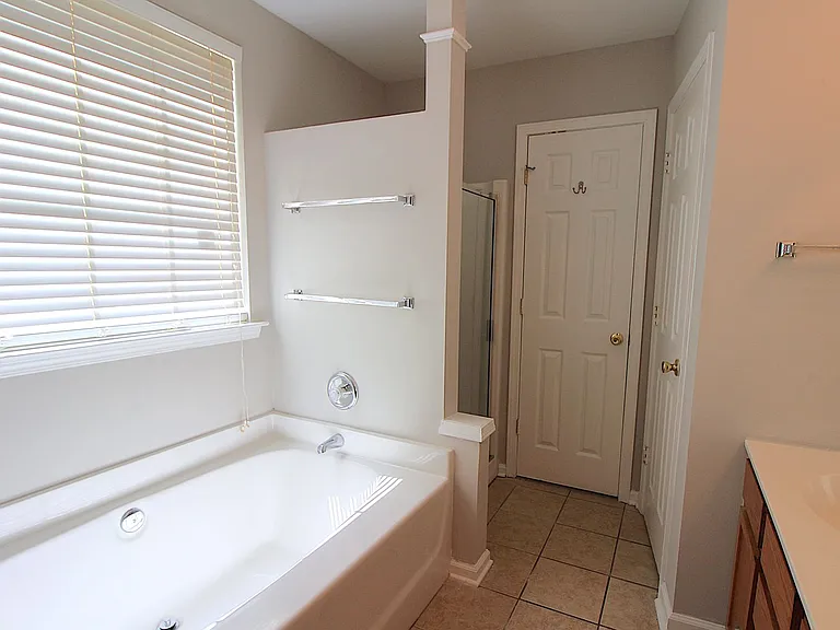 1416 Rumstone Ln — Photo 17