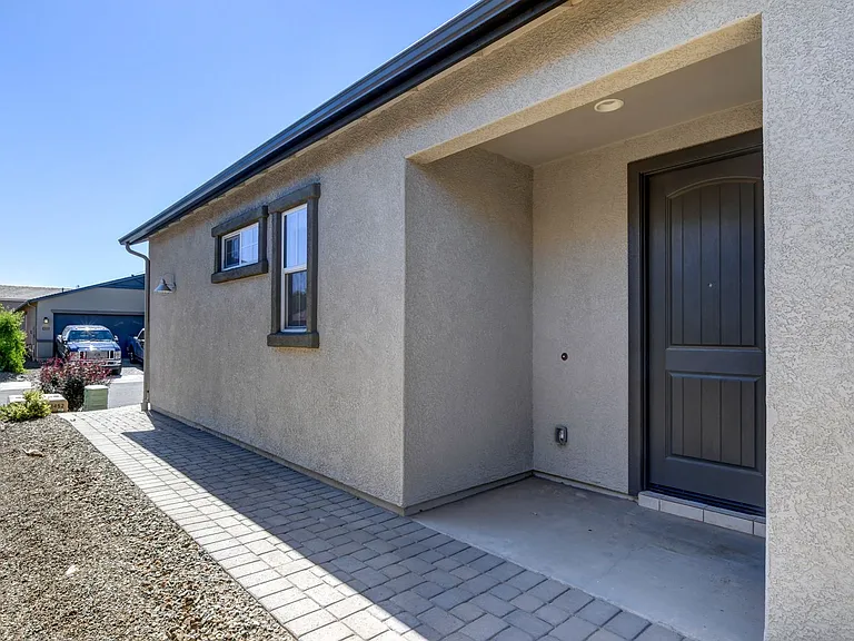 6222 Goldfinch Dr — Photo 3