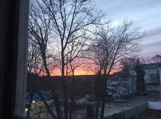 4 Maxwell Ct, Worcester, MA 01607