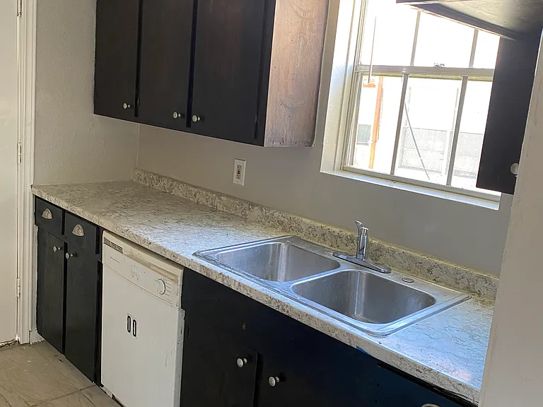 3413 Lantern Ln — Photo 17
