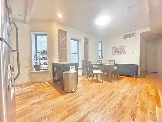 Rented by Doorway NYC, LLC | media 1