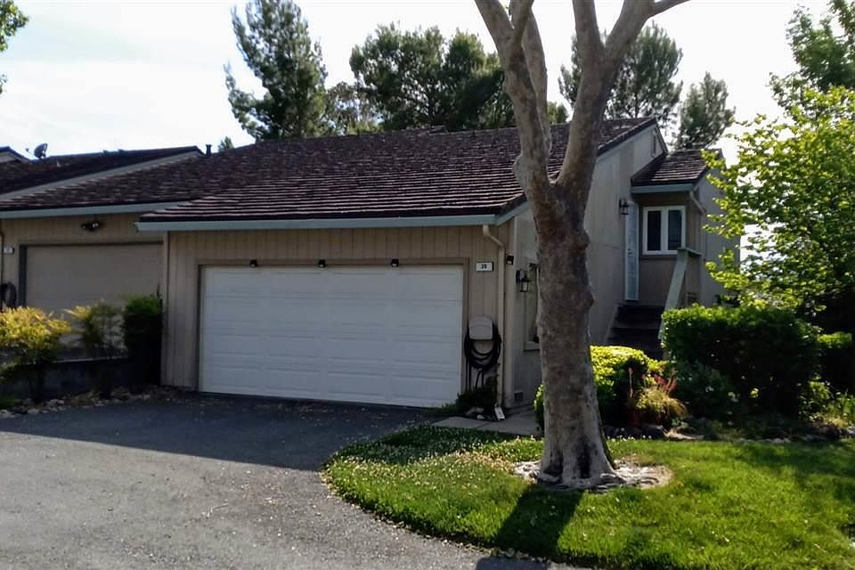 1st image of 39 Selena Ct