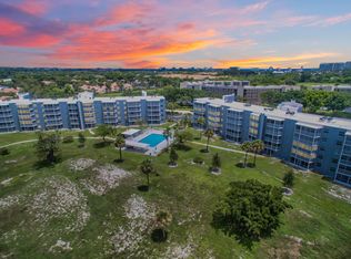 6661 NW 2nd Ave #PENTHOUSE B, Boca Raton, FL 33487