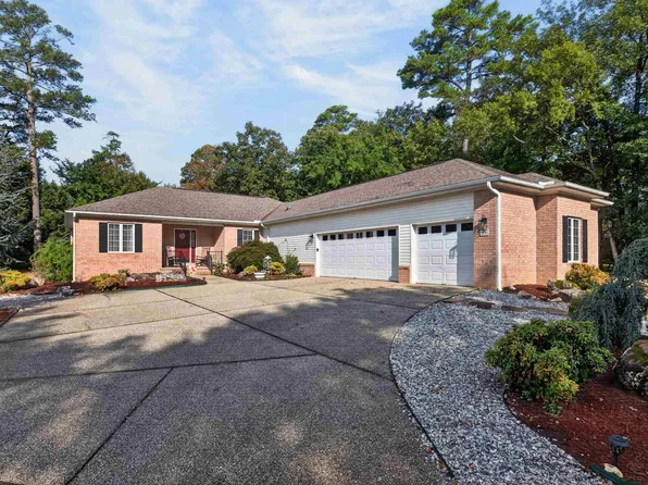 20 Conquista Ln, Hot Springs Village, AR 71909