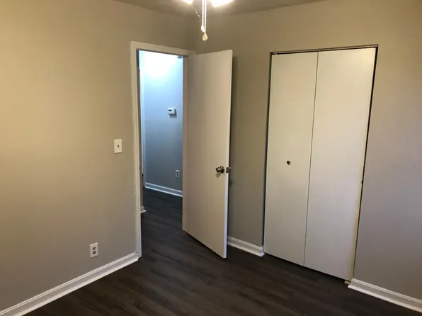 7405 Terry Rd, Louisville, KY 40258