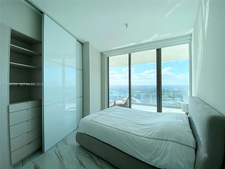 18975 Collins Ave #5105 — Photo 32