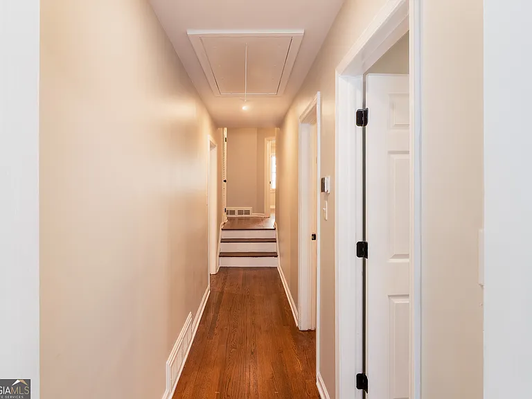 4090 Land O Lakes Dr NE — Photo 26
