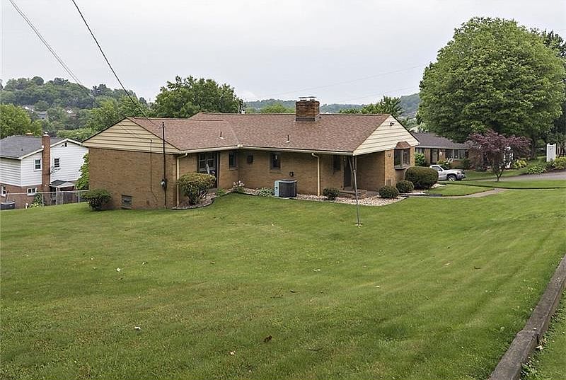 1st image of 328 Longwood Dr