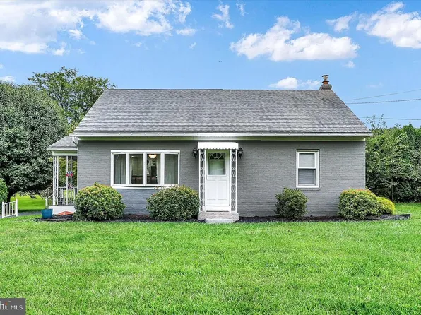 133 Memorial Hwy, Fleetwood, PA 19522