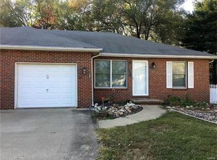 65 Northview Dr, Highland, IL 62249