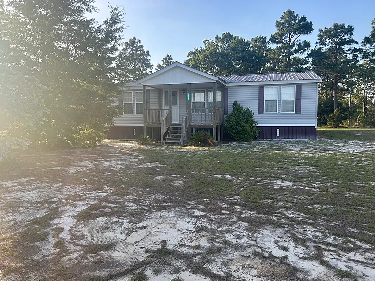 652 Sand Ridge Rd — Photo 1