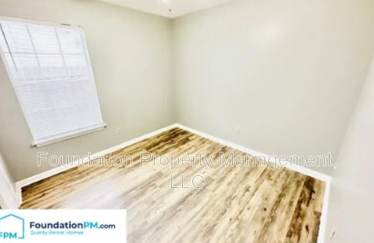 2663 Bay Pointe Cir W — Photo 12