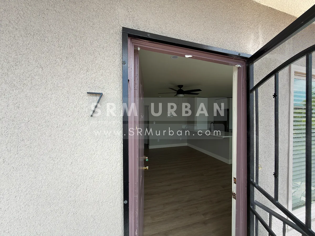 Building Photo - 4146 Swift Ave #7
