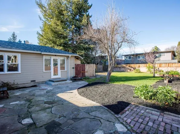 1565 Hudson St, Redwood City, CA 94061