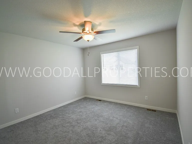 18203 Alpine Dr — Photo 16