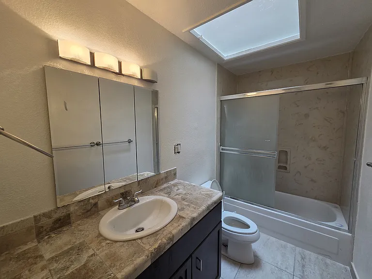 1300 White Dr — Photo 3