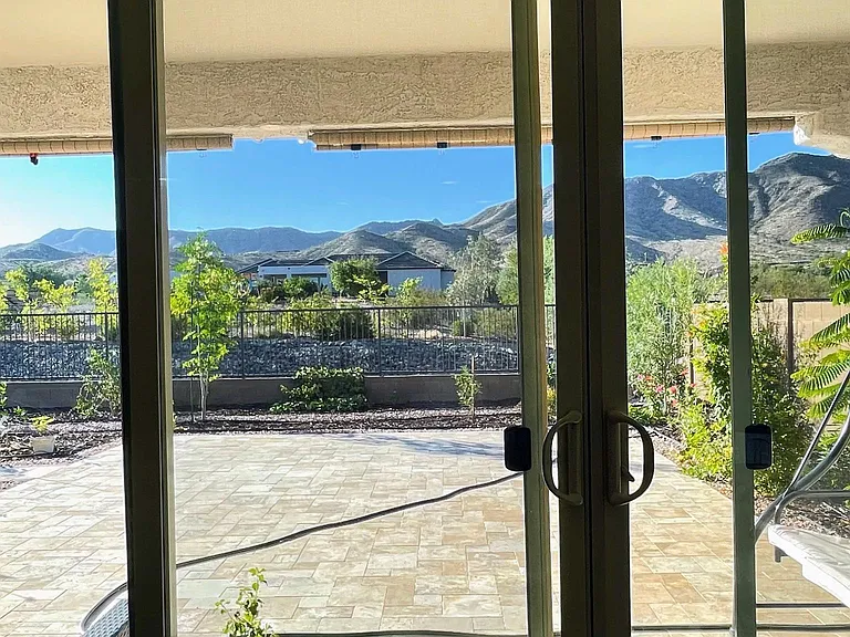 1547 W Corral Rd — Photo 13