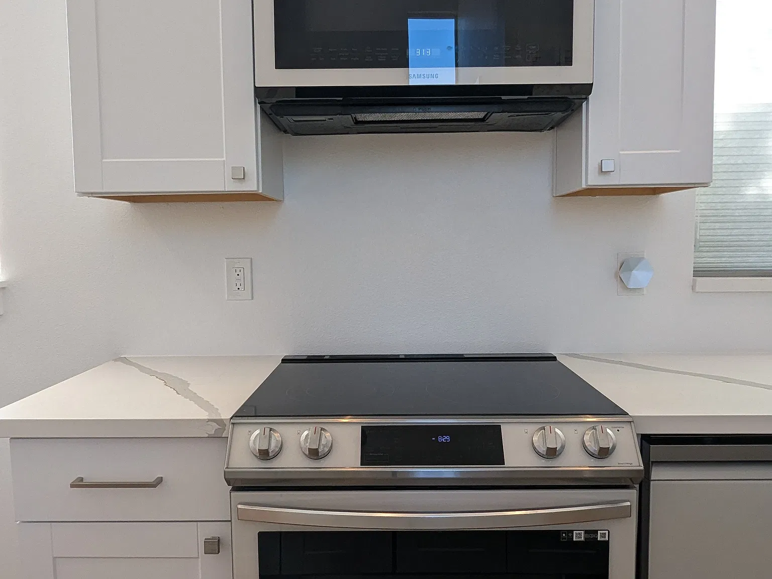 2 bed, 800 sqft, $2,300 — Photo 4