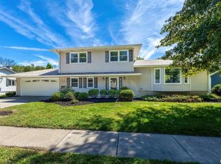 2829 Fairhaven Rd, Davenport, IA 52803