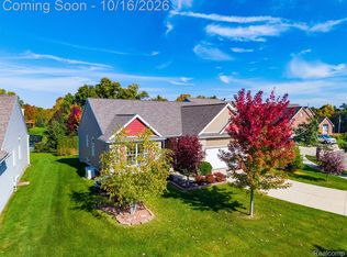 1104 Douglas Fir Dr, Howell, MI 48843