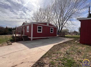 10611 Jesse James Rd, Ozawkie, KS 66070