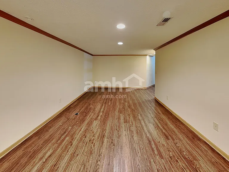 7624 Harbour Town Dr — Photo 20