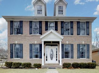 1202 N Mitchell Ave, Arlington Heights, IL 60004