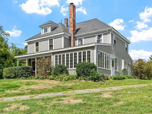 57 Maple St, Carlisle, MA 01741