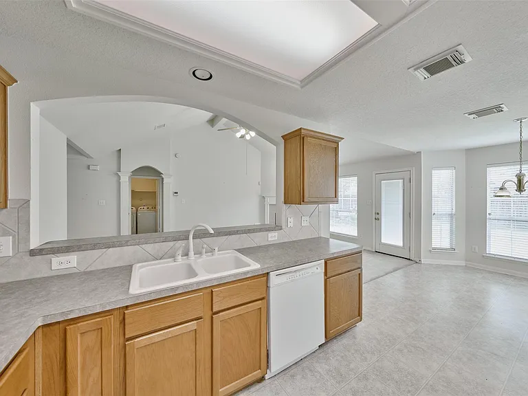 506 Elm Ridge Dr — Photo 13
