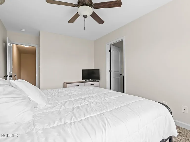 302 Justice Farm Dr — Photo 17