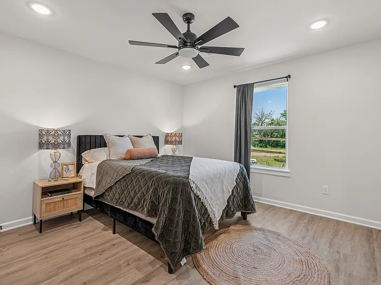 1020 Hunter Dr — Photo 18