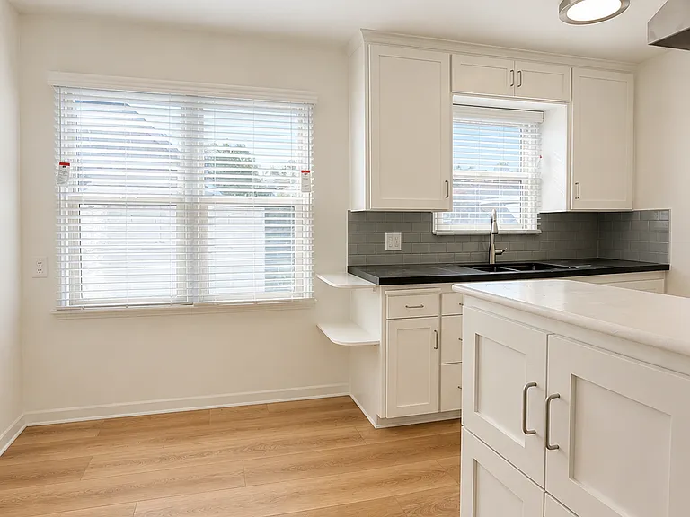246 Santa Ana Ave #7 — Photo 4