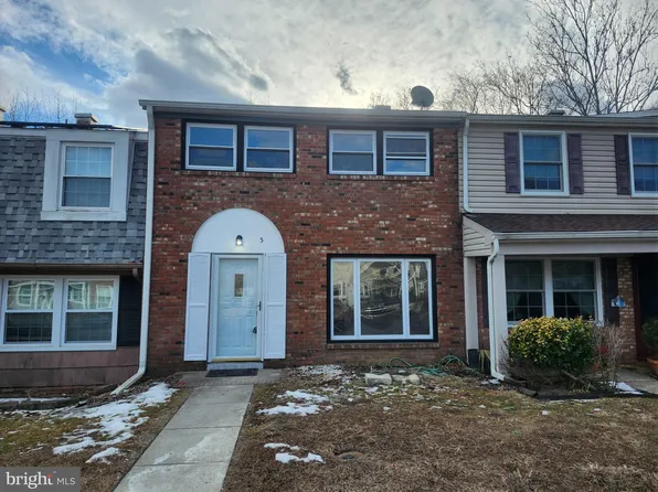 5 Roxburn Pl, Willingboro, NJ 08046