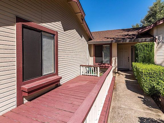 3rd image of 4249 Brisbane Cir