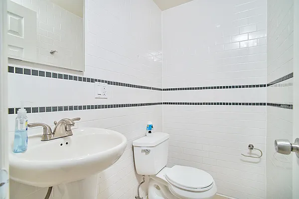 Rented by Streetwise NYC LLC | media 31