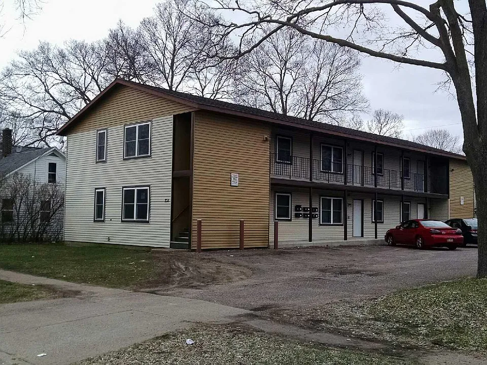 734 Menomonie St #6