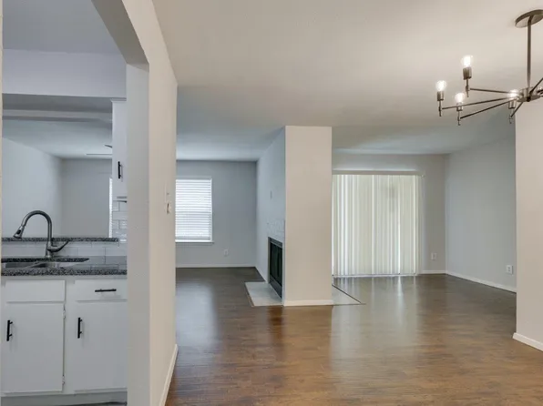 5300 Keller Springs Rd, Dallas, TX