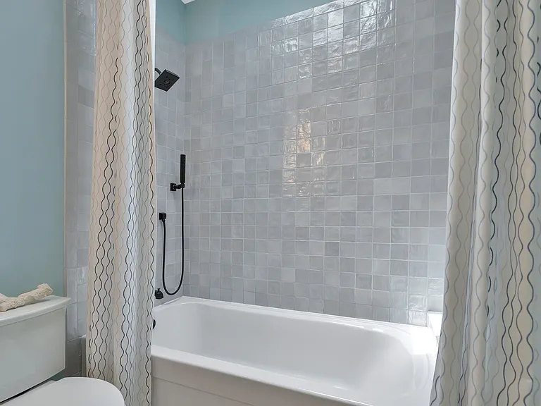416 1/2 Virginia St #4161/2 — Photo 16