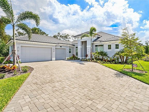 3rd image of 141 Strand Dr
