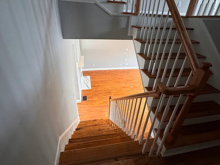 1454 Montclair Ct — Photo 14