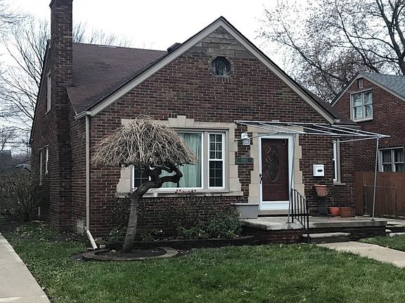 3rd image of 19745 Woodmont St