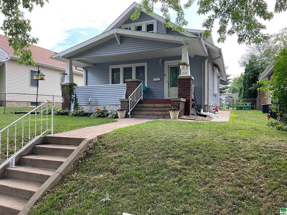 1st image of 2322 S Cedar St