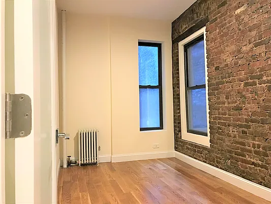 Rented by Bond New York | media 25