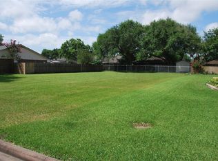 2004 Willow Bend Rd, Wharton, TX 77488