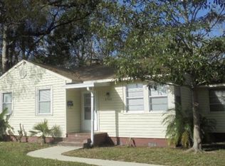 9749 Macarthur Ct N, Jacksonville, FL 32246